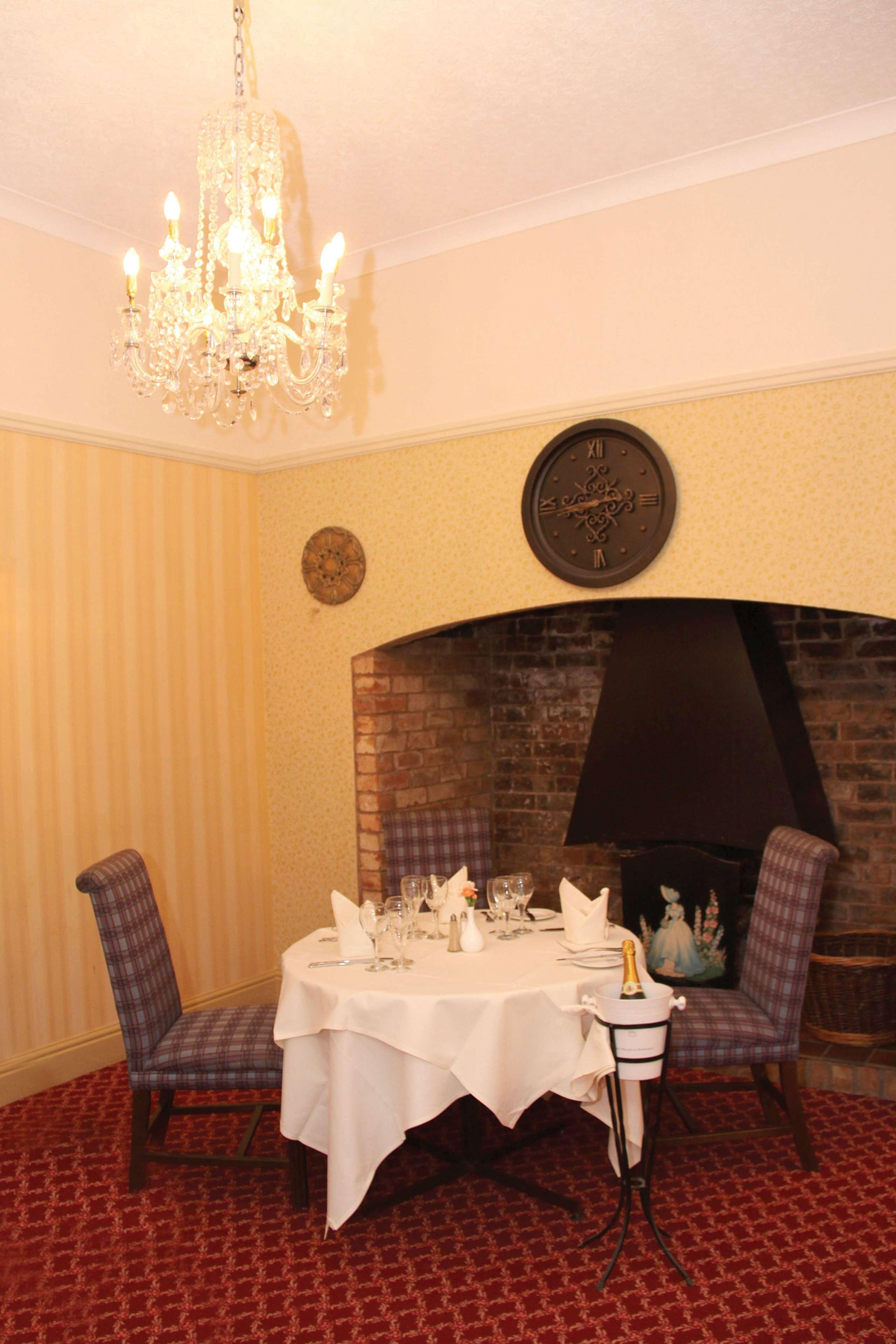 Weston Hall Hotel Sure Hotel Collection By Best Western Bulkington Restoran fotoğraf